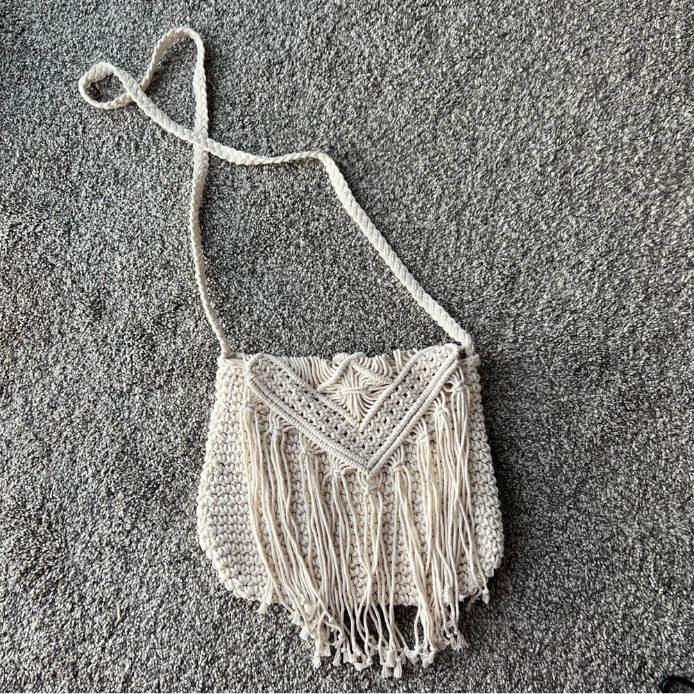 Macrame crossbody